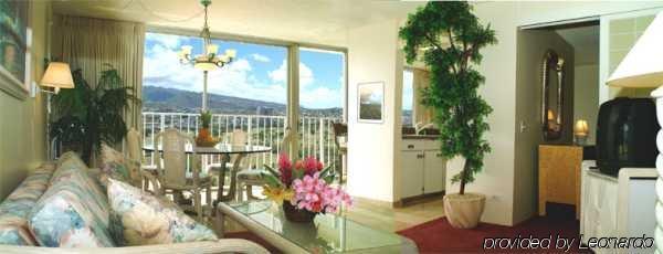 Waikiki Beach Condominiums Гонолулу Номер фото